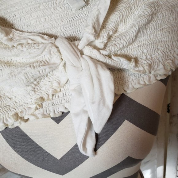 Charlotte russe tie front tube top (844)🦋 - Picture 2 of 6